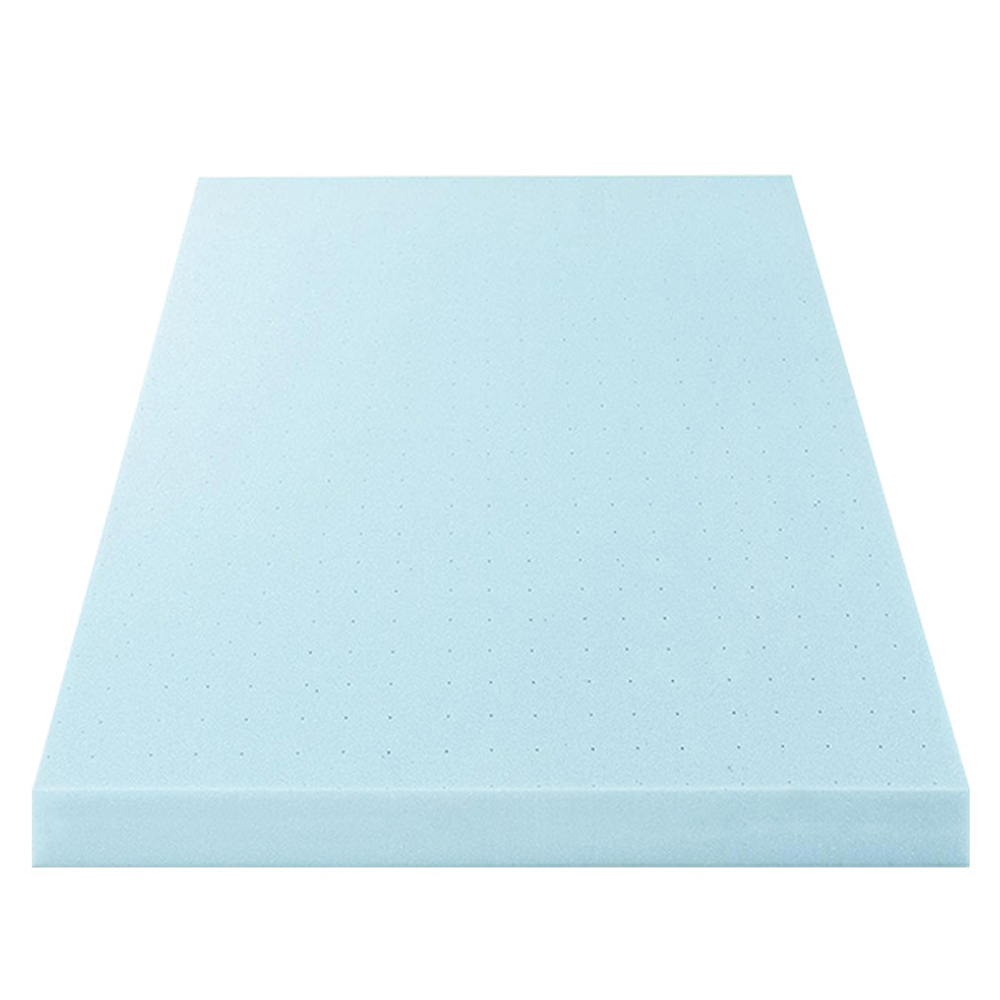 Matelas perforé en mousse à mémoire de forme gel